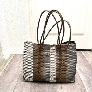 Elegant Lola’s Bag woven Tote and Clutch bag inside